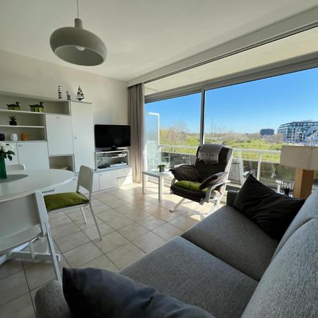 Appartement Residentie Astrid Met Private Parking Bredene Eksteriør billede