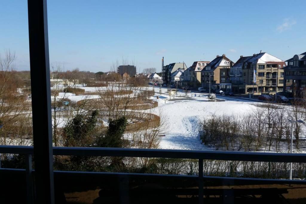 Appartement Residentie Astrid Met Private Parking Bredene Eksteriør billede