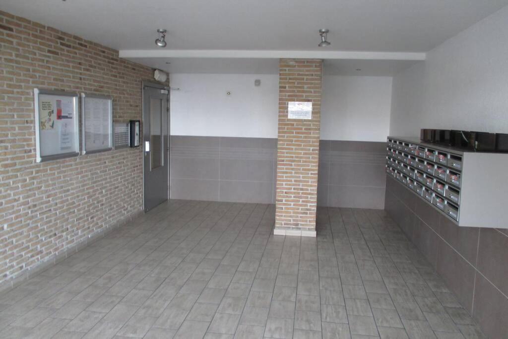 Appartement Residentie Astrid Met Private Parking Bredene Eksteriør billede