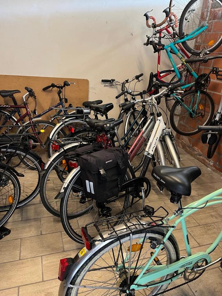 Appartement Residentie Astrid Met Private Parking Bredene Eksteriør billede
