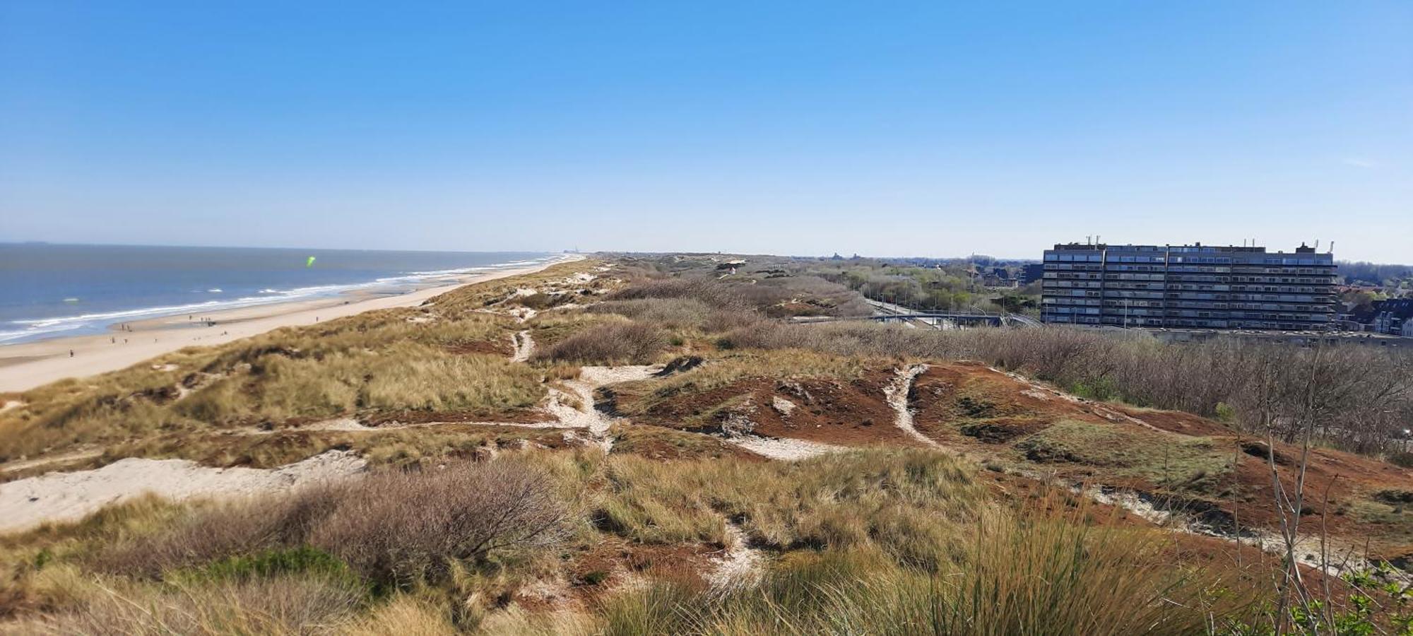 Appartement Residentie Astrid Met Private Parking Bredene Eksteriør billede